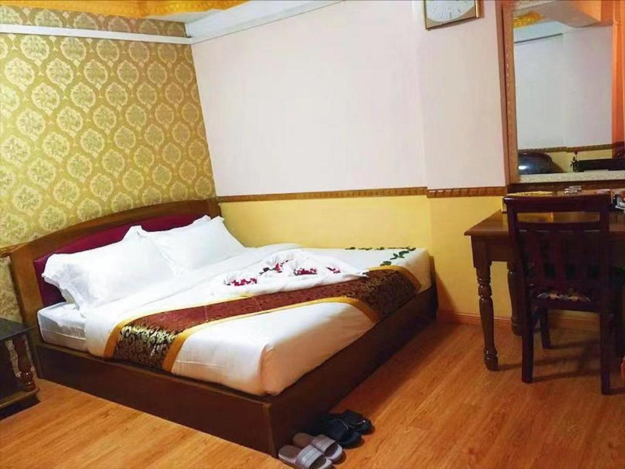 C & Y Hotel Yangon Dış mekan fotoğraf