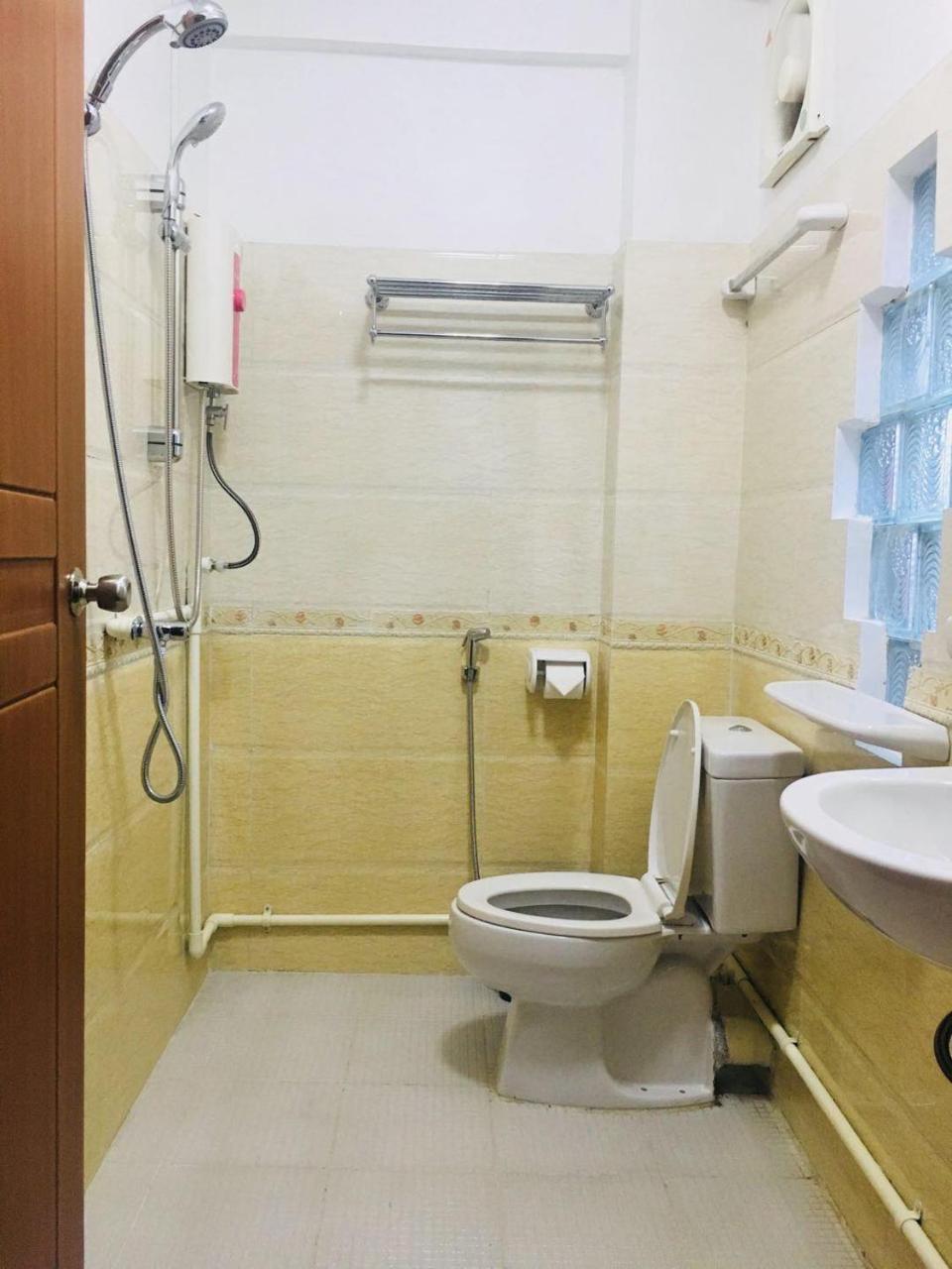 C & Y Hotel Yangon Dış mekan fotoğraf