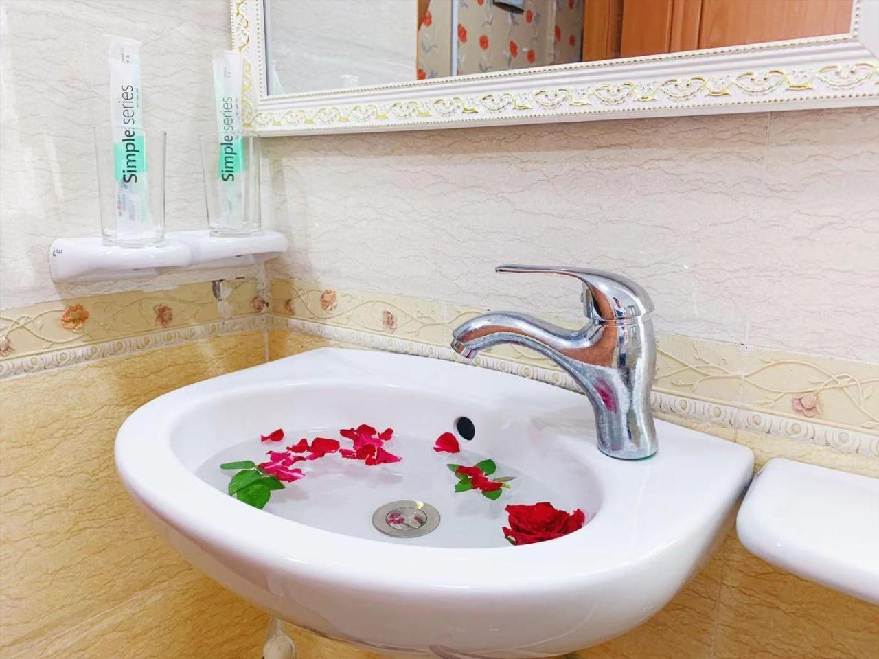 C & Y Hotel Yangon Dış mekan fotoğraf