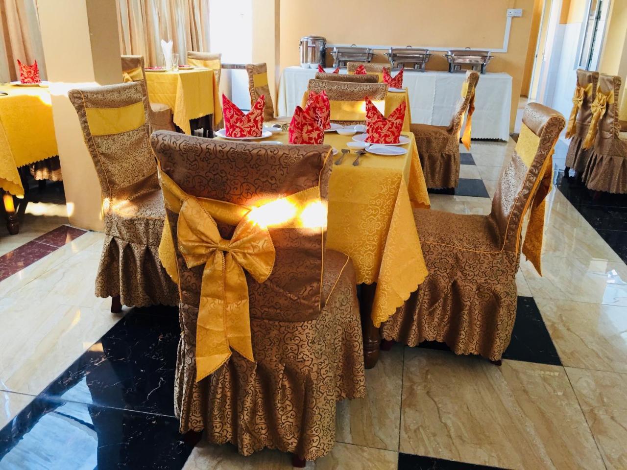 C & Y Hotel Yangon Dış mekan fotoğraf